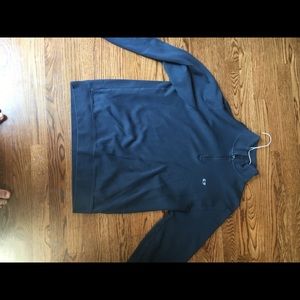 Navy blue vineyard vines pullover